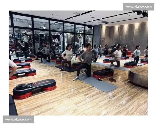 业余健身爱好者竞技盛会展示力量与激情的精彩瞬间